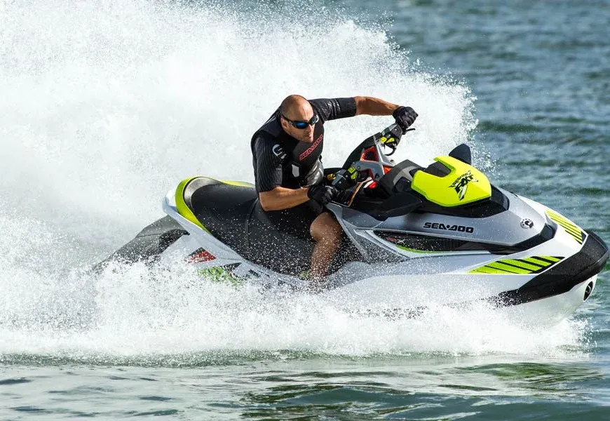 lake rosseau jet ski
